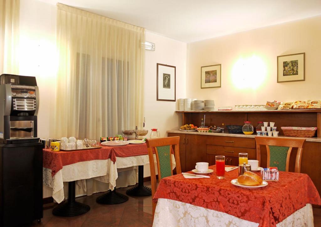Hotel Dal Ponte Bassano del Grappa Exterior photo